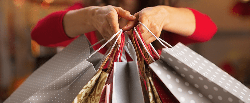 5 Last-Minute Marketing Tactics To Drive Holiday Sales With Millennial Moms Millennial mom holiday shopping